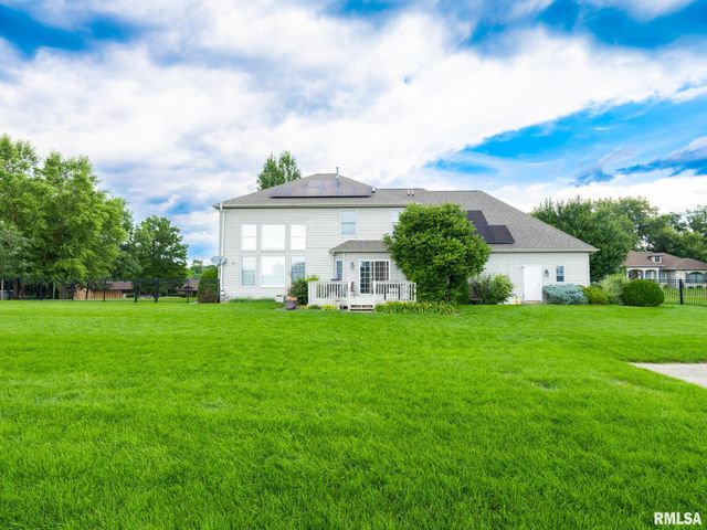 1801 WINGED FOOT Drive, Pekin, IL 61554