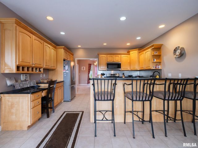1801 WINGED FOOT Drive, Pekin, IL 61554