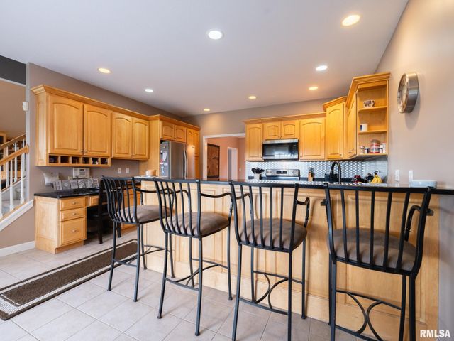1801 WINGED FOOT Drive, Pekin, IL 61554