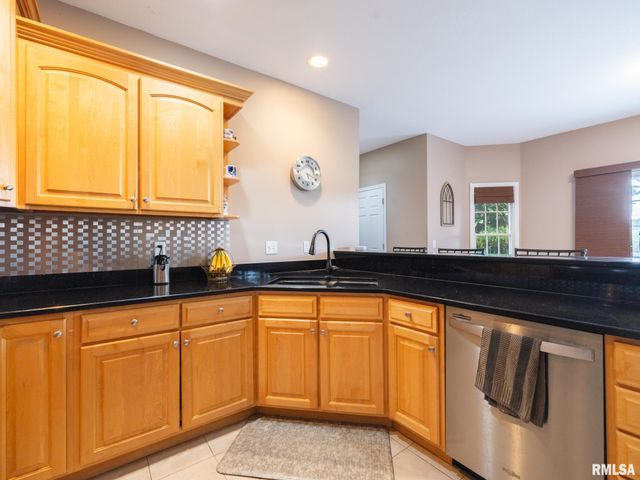 1801 WINGED FOOT Drive, Pekin, IL 61554