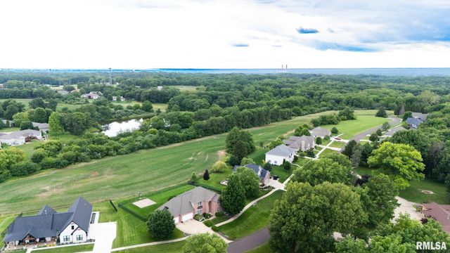 1801 WINGED FOOT Drive, Pekin, IL 61554