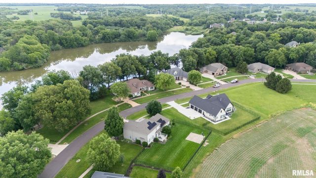 1801 WINGED FOOT Drive, Pekin, IL 61554