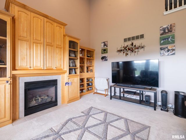 1801 WINGED FOOT Drive, Pekin, IL 61554
