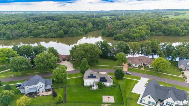 1801 WINGED FOOT Drive, Pekin, IL 61554