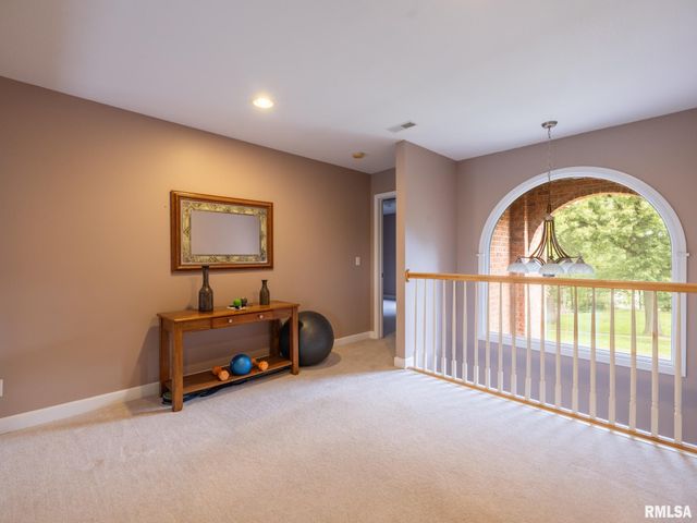 1801 WINGED FOOT Drive, Pekin, IL 61554