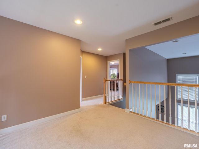 1801 WINGED FOOT Drive, Pekin, IL 61554