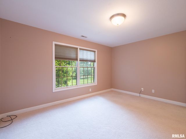 1801 WINGED FOOT Drive, Pekin, IL 61554