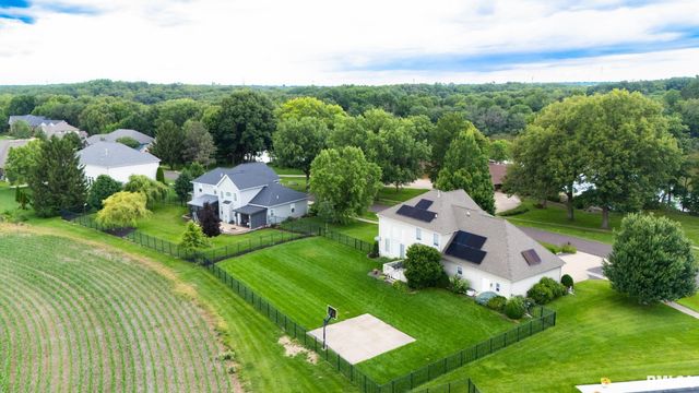 1801 WINGED FOOT Drive, Pekin, IL 61554