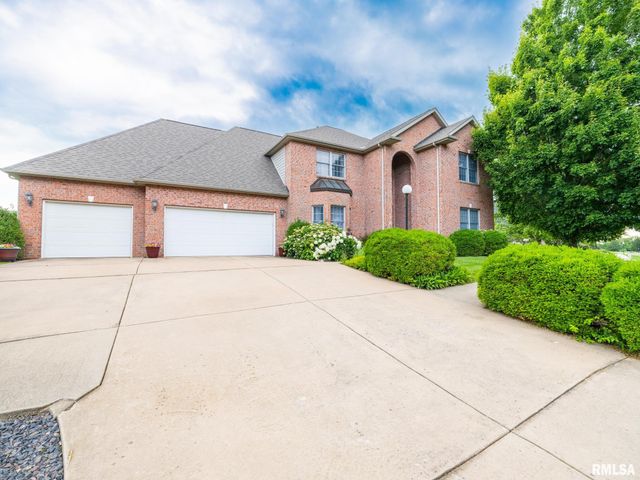 1801 WINGED FOOT Drive, Pekin, IL 61554
