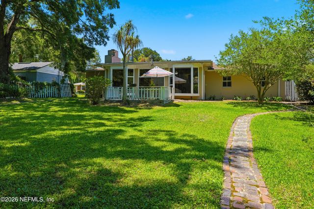 4239 PEACHTREE Circle E, Jacksonville, FL 32207