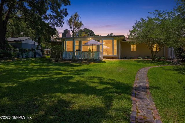 4239 PEACHTREE Circle E, Jacksonville, FL 32207