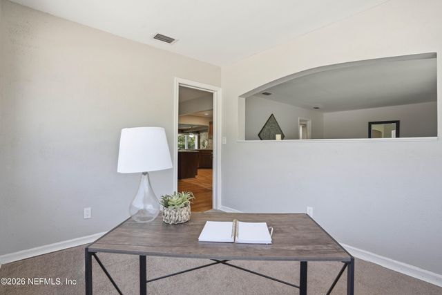 4239 PEACHTREE Circle E, Jacksonville, FL 32207