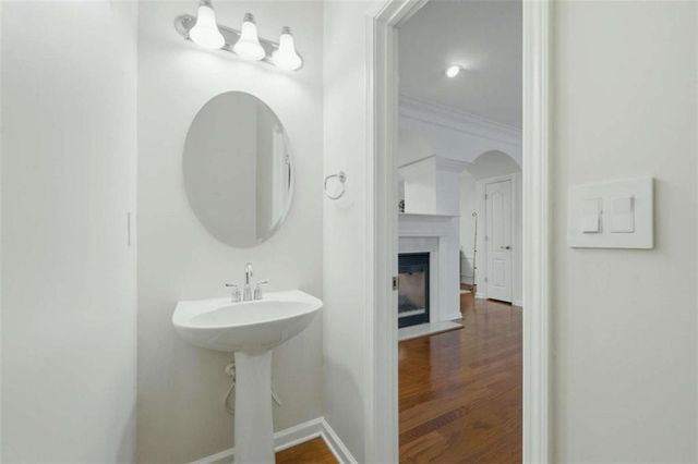 3976 Old Atlanta Station Court 8, Atlanta, GA 30339