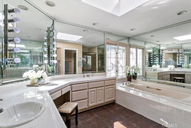 18811 Ridgeview, Villa Park, CA 92861