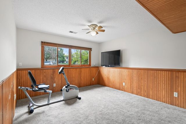2250 Van Sloun Road, Chaska, MN 55318