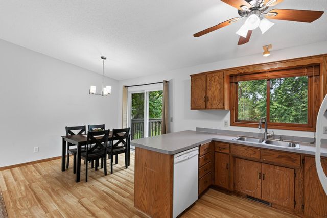2250 Van Sloun Road, Chaska, MN 55318
