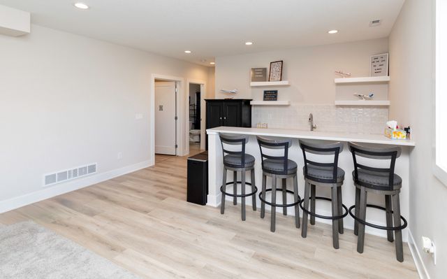 401 Oakford Lane, Polk City, IA 50226