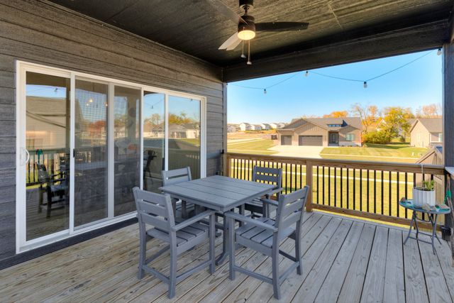 401 Oakford Lane, Polk City, IA 50226