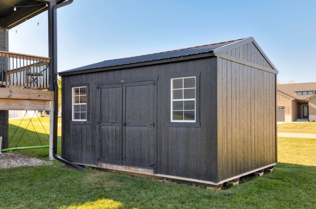 401 Oakford Lane, Polk City, IA 50226