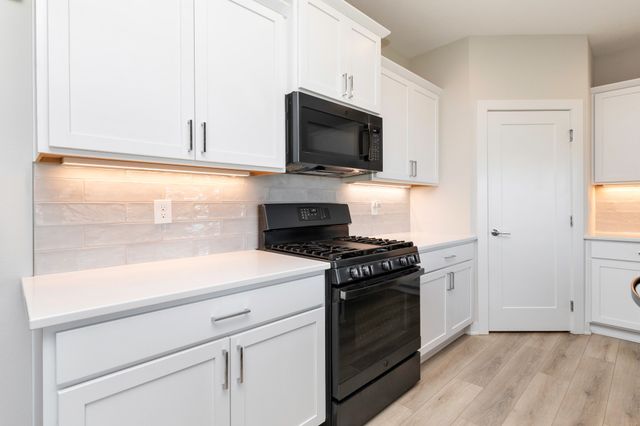 401 Oakford Lane, Polk City, IA 50226