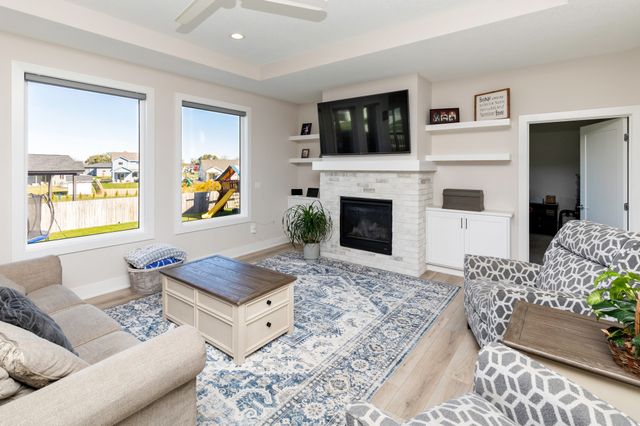 401 Oakford Lane, Polk City, IA 50226