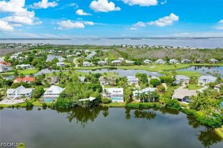 9015 Mockingbird DR, Sanibel, FL 33957