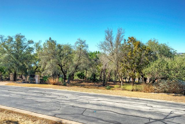 1311 Osprey Ridge LOOP, Lago Vista, TX 78645