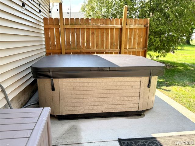 4130 Tennessee Circle, Eden, NY 14057