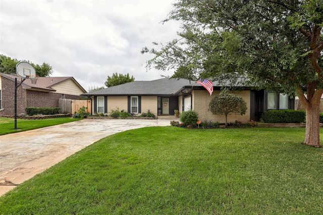 128 W Parkland Drive, Yukon, OK 73099