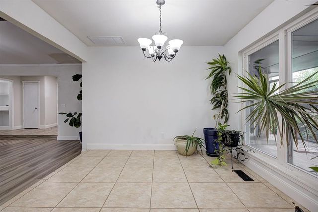 128 W Parkland Drive, Yukon, OK 73099