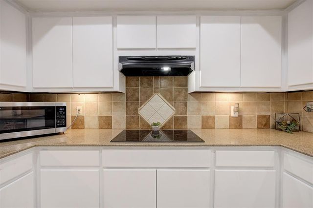 128 W Parkland Drive, Yukon, OK 73099