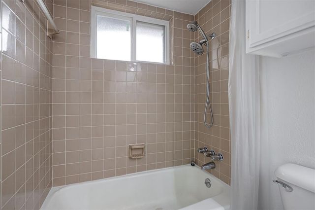 128 W Parkland Drive, Yukon, OK 73099