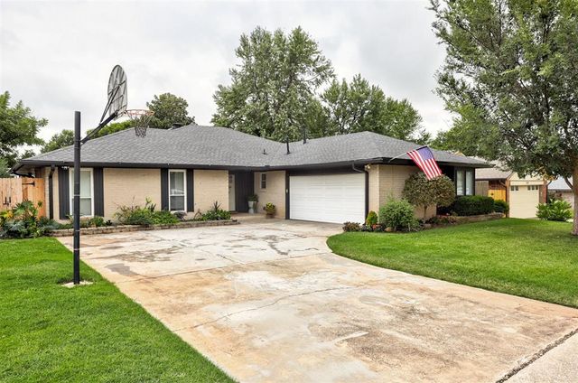 128 W Parkland Drive, Yukon, OK 73099