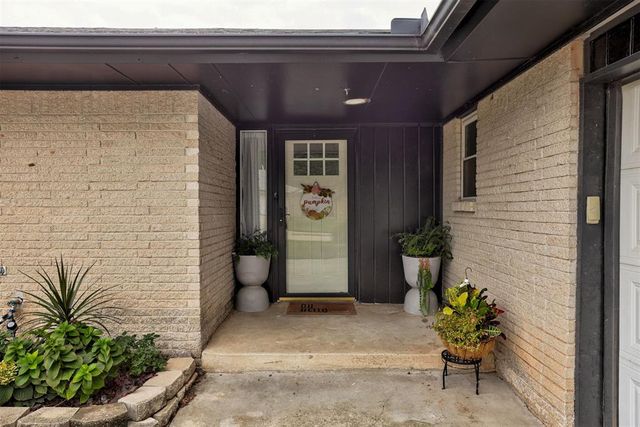 128 W Parkland Drive, Yukon, OK 73099