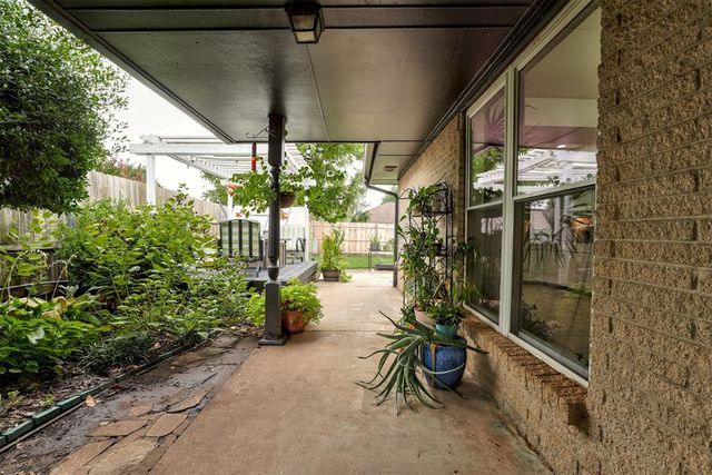 128 W Parkland Drive, Yukon, OK 73099