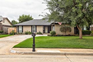 128 W Parkland Drive, Yukon, OK 73099