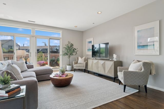 1155 W Armitage Avenue 308, Chicago, IL 60614
