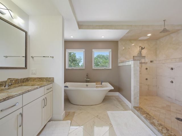 205 Coquina Ave, St Augustine, FL 32080