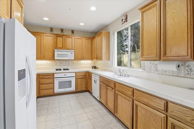 34 Whitman Circle, Salinas, CA 93906