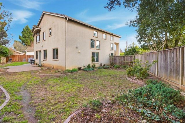 34 Whitman Circle, Salinas, CA 93906