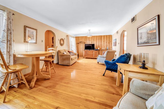 2715 Orchard Street, Blue Island, IL 60406