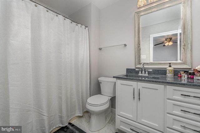 3118 SUNDOWN DR, Chambersburg, PA 17202