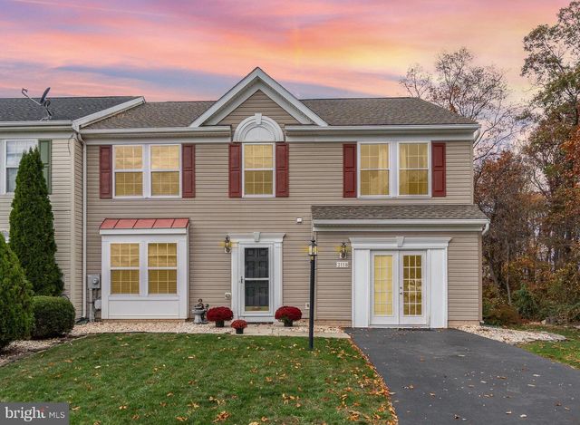 3118 SUNDOWN DR, Chambersburg, PA 17202