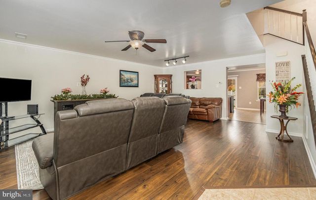 3118 SUNDOWN DR, Chambersburg, PA 17202