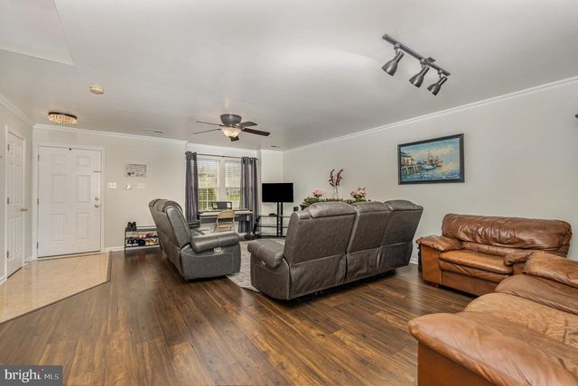 3118 SUNDOWN DR, Chambersburg, PA 17202