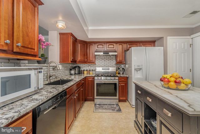 3118 SUNDOWN DR, Chambersburg, PA 17202