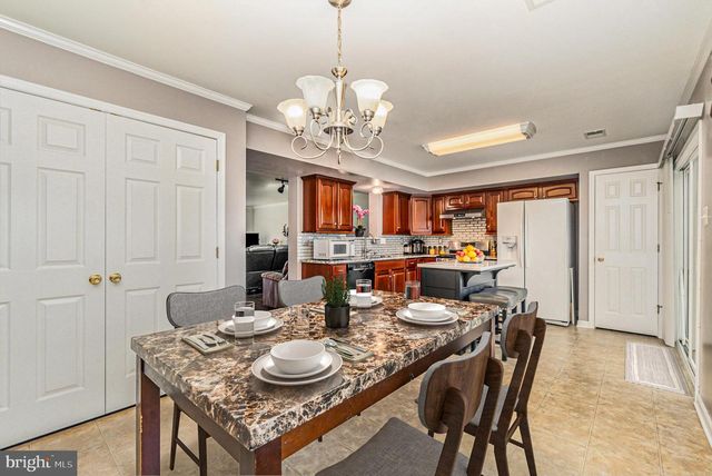 3118 SUNDOWN DR, Chambersburg, PA 17202