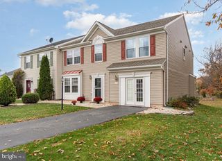 3118 SUNDOWN DR, Chambersburg, PA 17202
