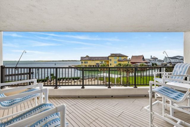 1000 N Station St 104, Port Aransas, TX 78373