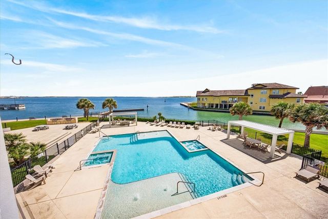 1000 N Station St 104, Port Aransas, TX 78373